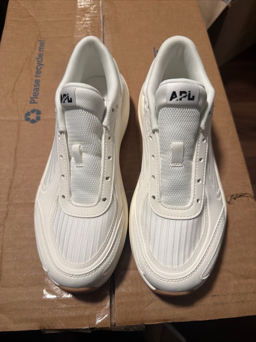 APL Women’s Jogger Sneaker Size 7 In Bone Color Brand New No Box